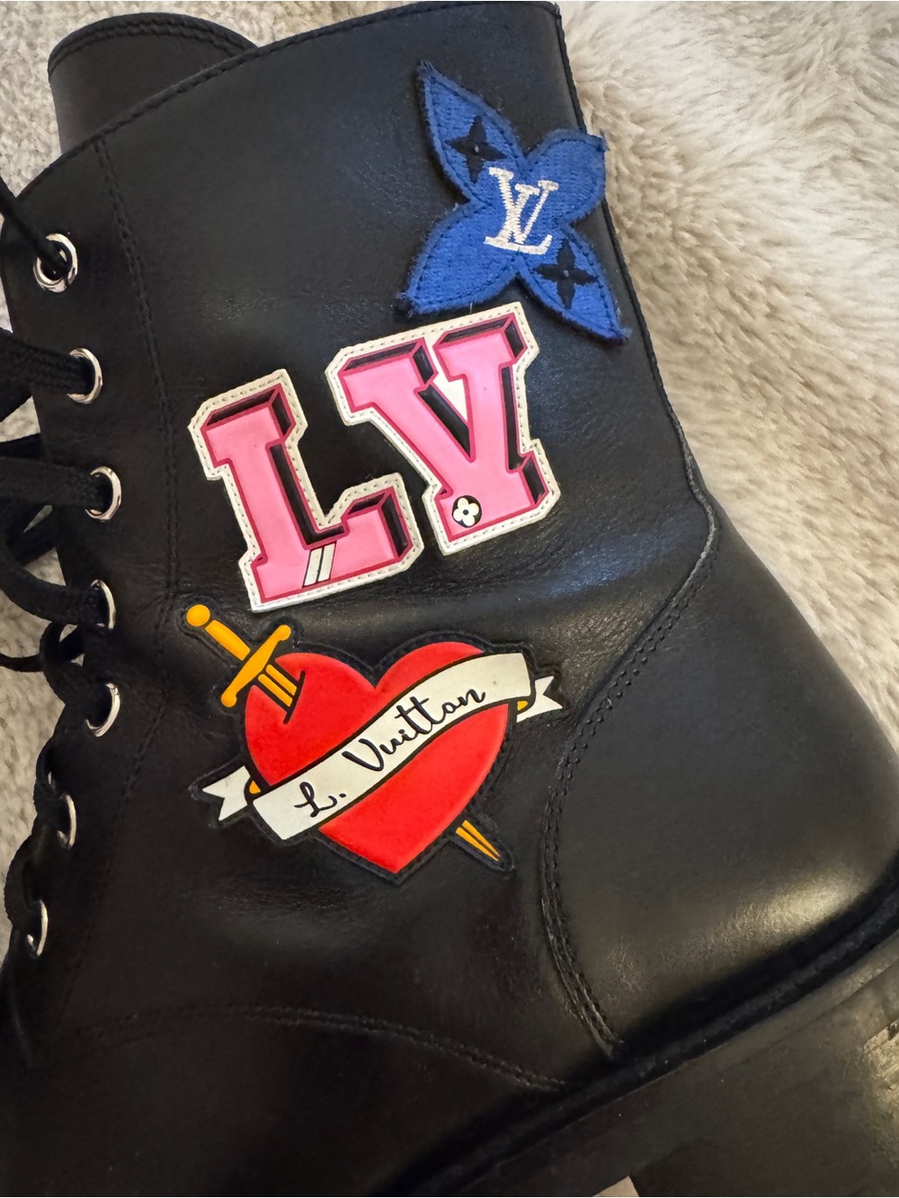 Louis Vuitton
Women's Monogram Territory Flat High Ranger Boots Leather - Picture 3 of 15